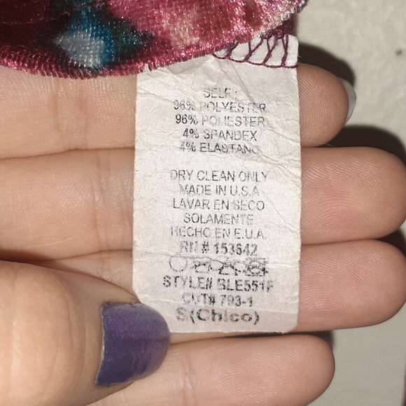 Red and Roses Velvet Top - Picture 3 of 3